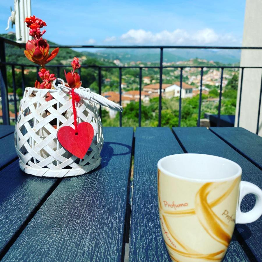 Holiday Home Delo Imperia Buitenkant foto