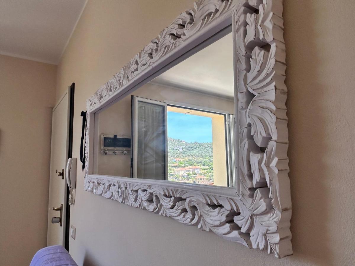 Holiday Home Delo Imperia Buitenkant foto